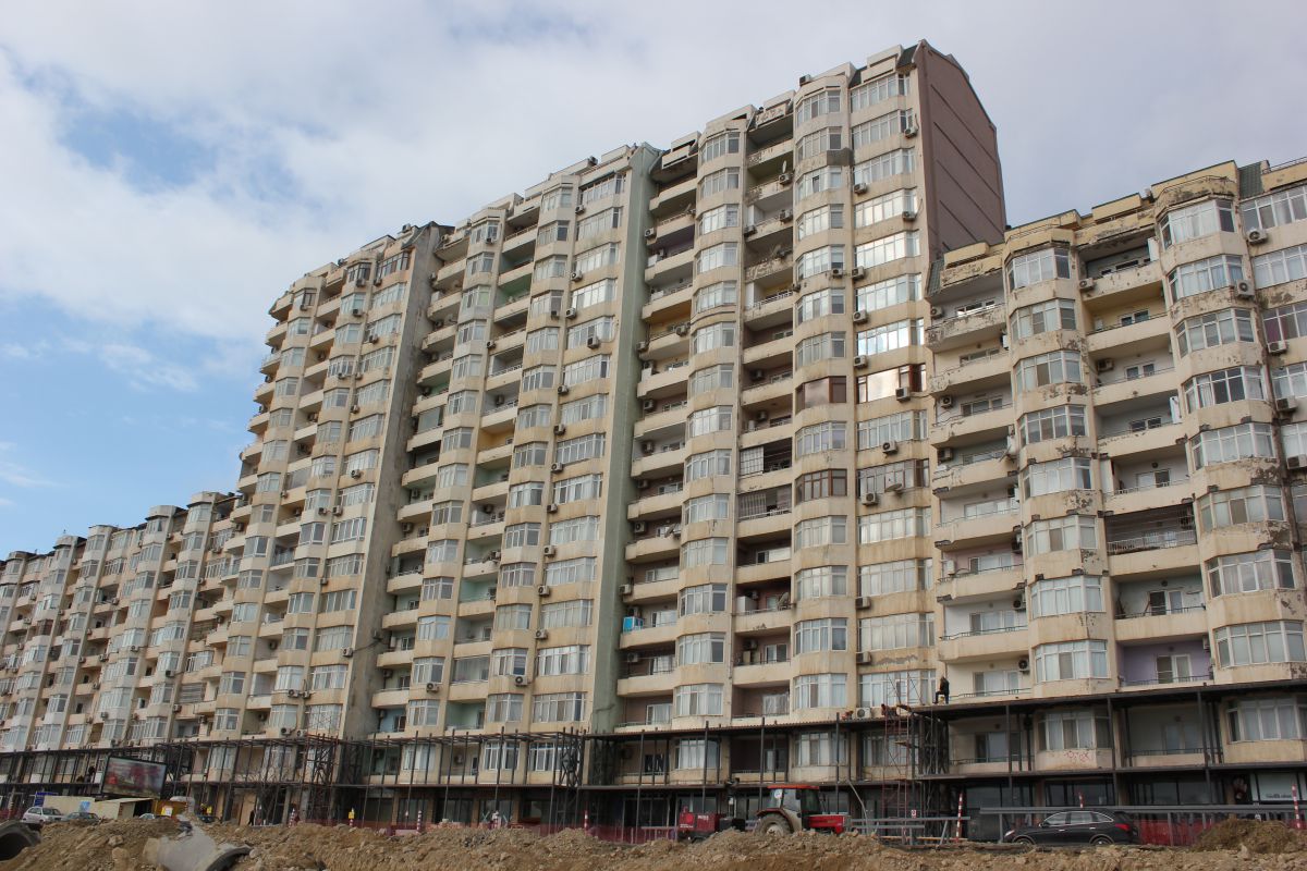 Reconstruction of existing 10-16-storey residential buildings on Nariman Narimanov Avenue 125, 127, 127A, Baku city